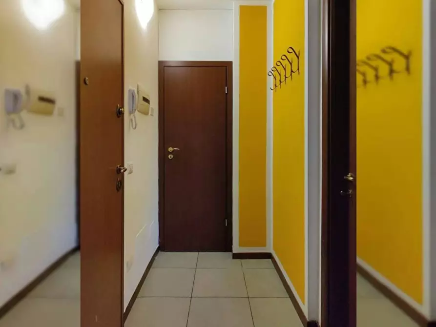 Immagine 5 di Camera in affitto  in Via Pantelleria a Milano