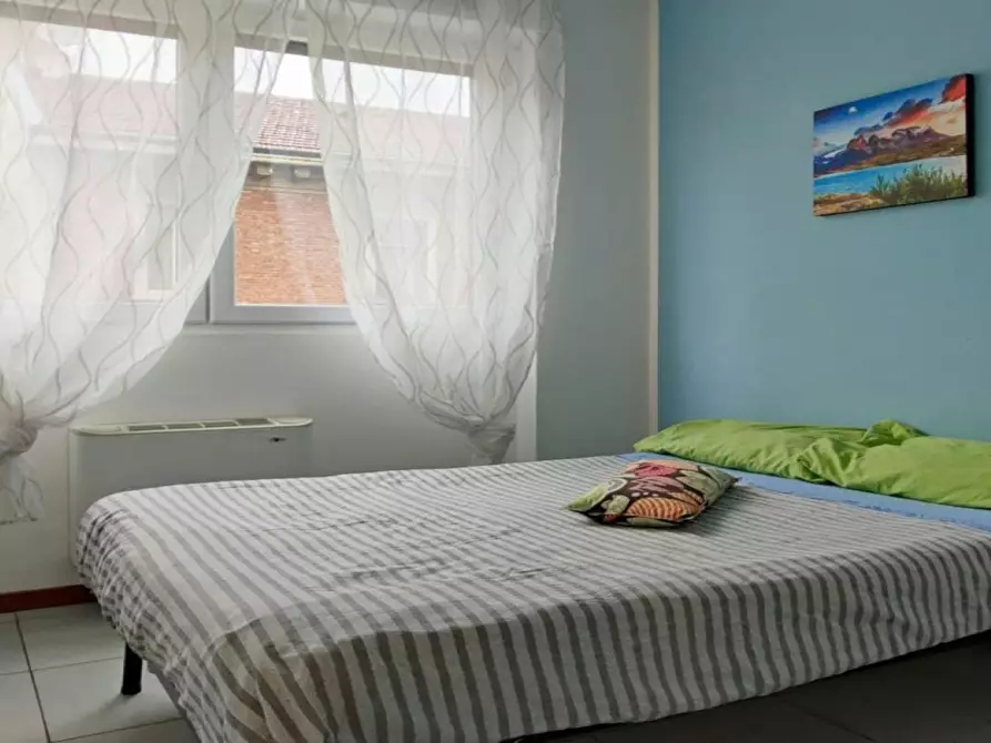 Immagine 1 di Camera in affitto  in Via Pantelleria a Milano