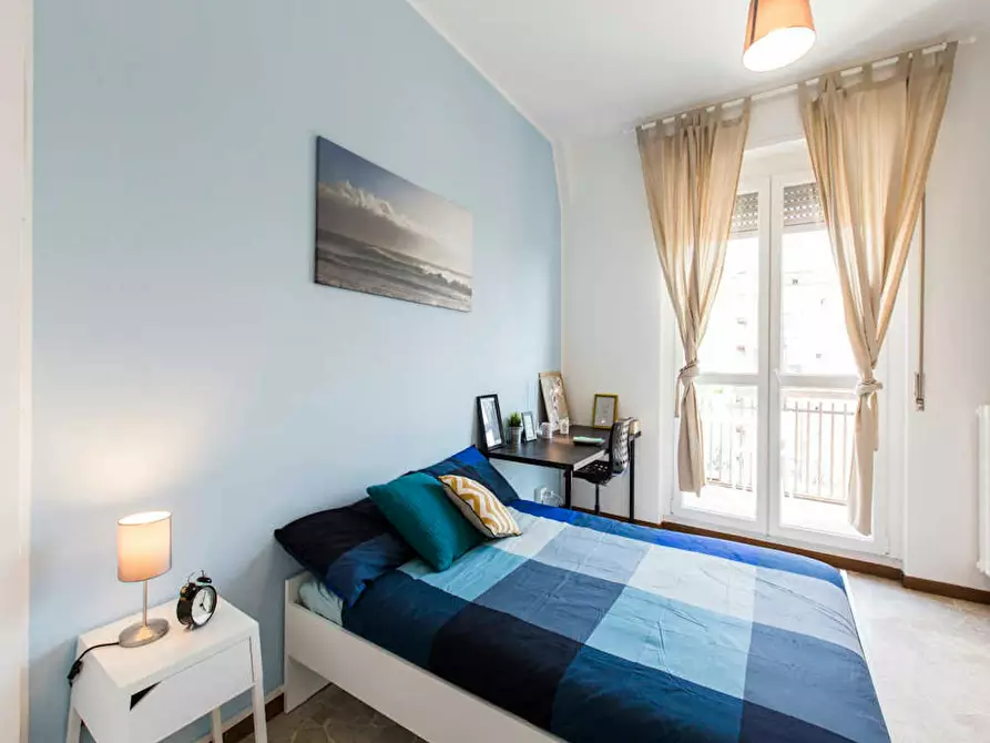 Immagine 3 di Camera in affitto  in Via Ginestre a Buccinasco