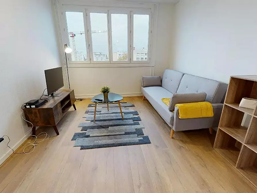 Immagine 5 di Camera in affitto  in Rue du 4 Août 1789 a Villeurbanne