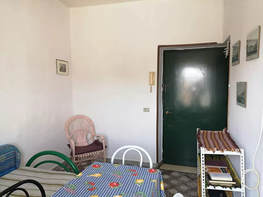 Immagine 8 di Camera in affitto  in Vico Melofioccolo a Napoli