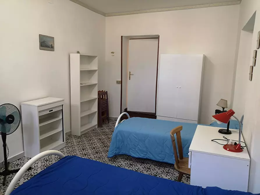 Immagine 3 di Camera in affitto  in Vico Melofioccolo a Napoli