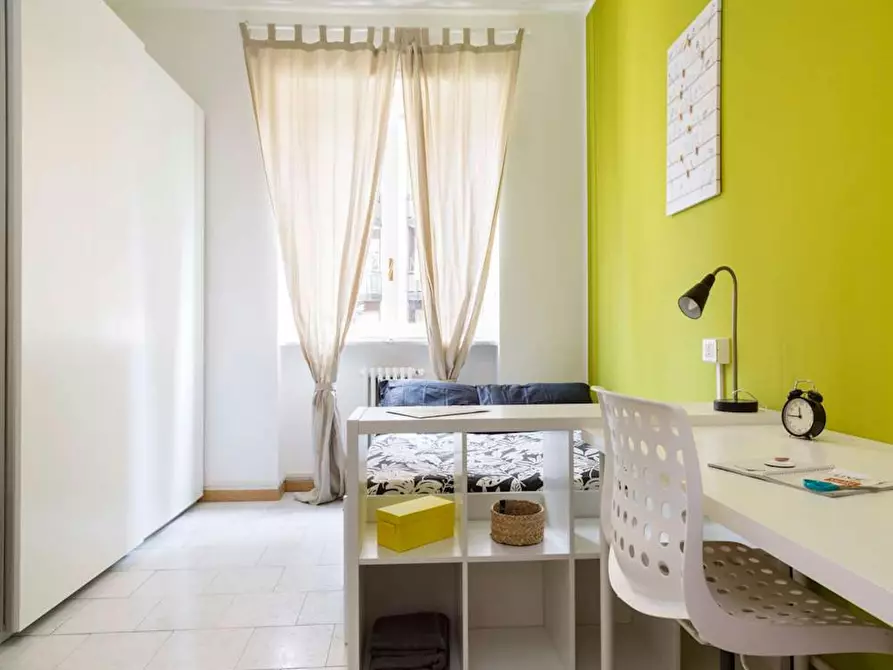 Immagine 4 di Camera in affitto  in Via dei Mandorli a Buccinasco