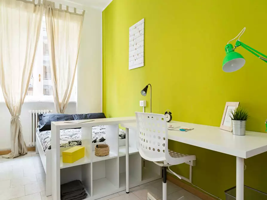 Immagine 3 di Camera in affitto  in Via dei Mandorli a Buccinasco