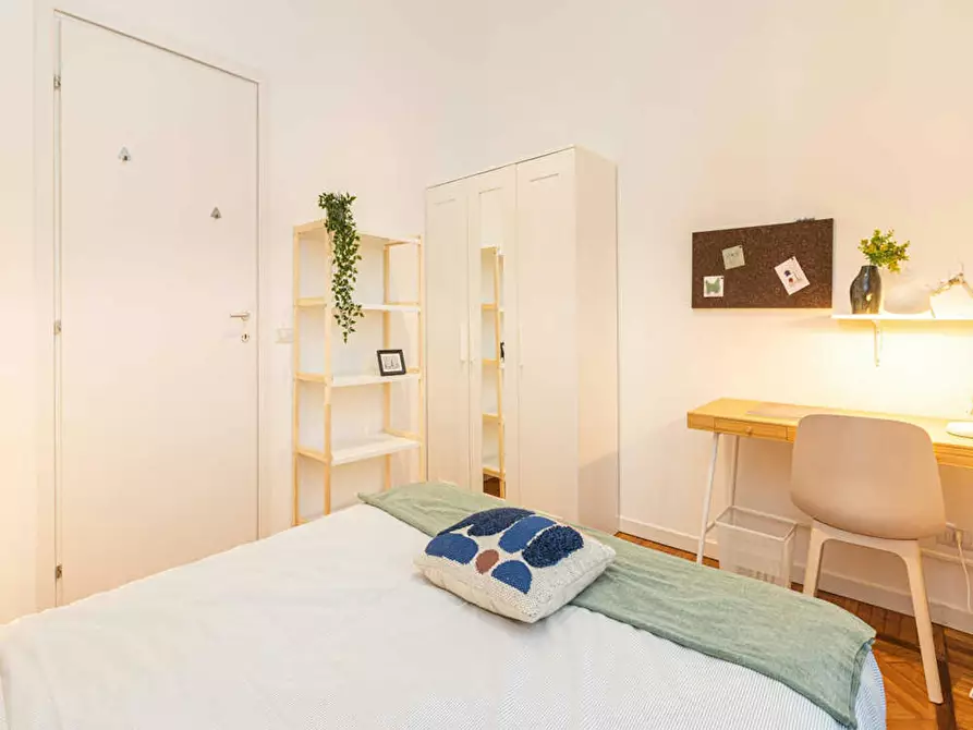 Immagine 5 di Camera in affitto  in Via Cesare da Sesto a Milano