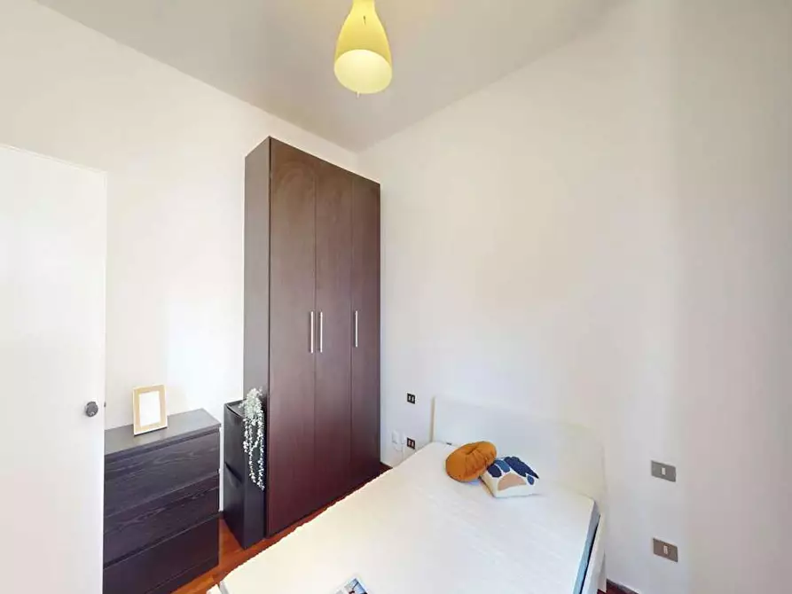 Immagine 3 di Camera in affitto  in Via Giuseppe Frua a Milano