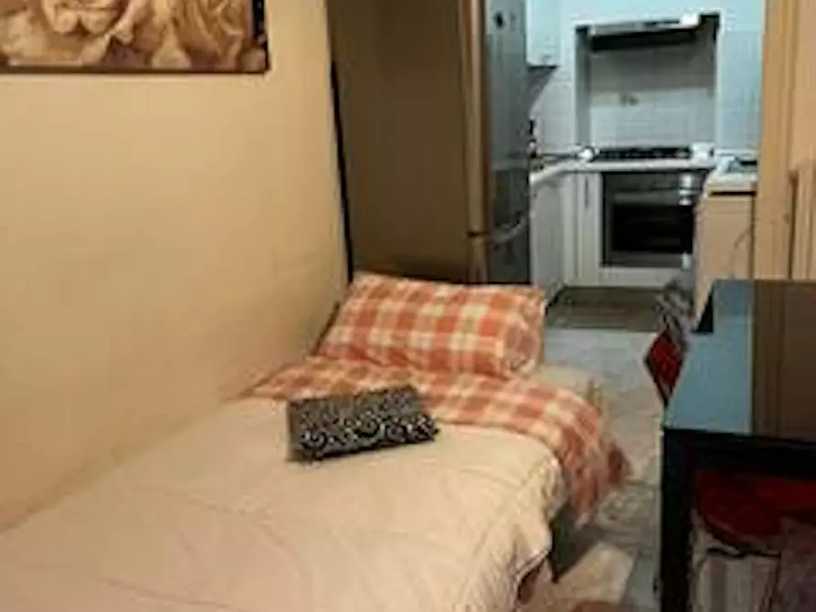 Immagine 5 di Camera in affitto  in Via Tonale a Milano
