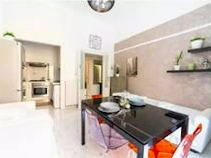 Immagine 2 di Appartamento in affitto  in Via Tonale a Milano