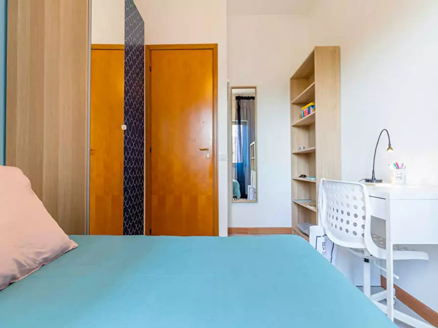 Immagine 4 di Camera in affitto  in Via Fiume delle Perle a Roma