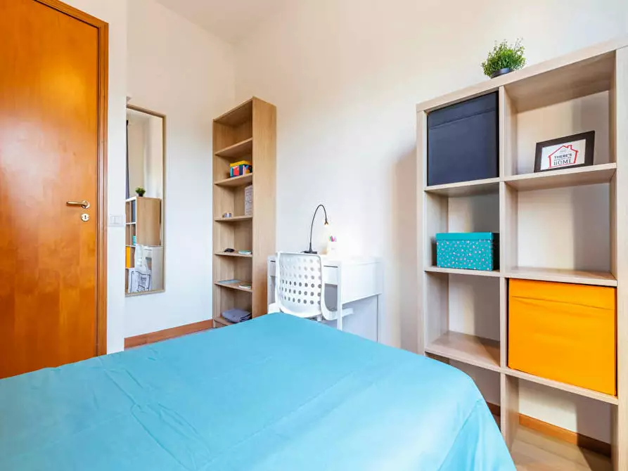 Immagine 5 di Camera in affitto  in Via Fiume delle Perle a Roma