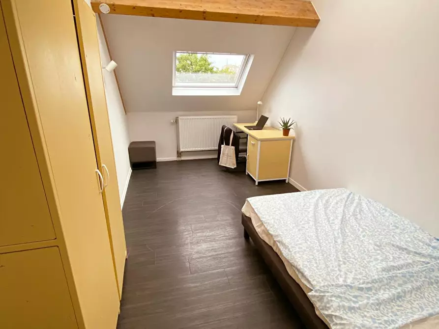 Immagine 1 di Camera in affitto  in Rue Berckmans a Saint-Gilles