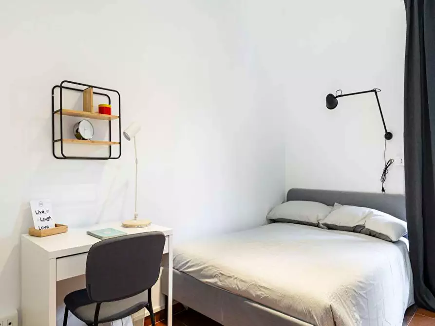 Immagine 2 di Camera in affitto  in Via Dalmazia a Milano