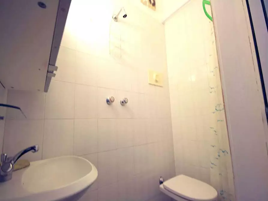 Immagine 5 di Camera in affitto  in Viale Lombardia a Milano