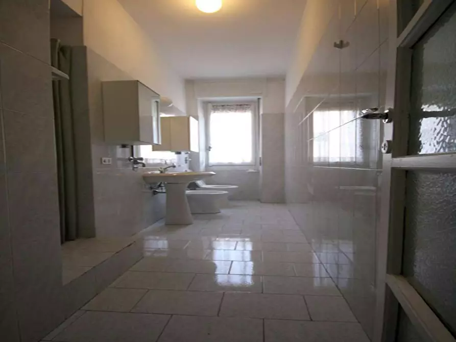 Immagine 6 di Camera in affitto  in Viale Lombardia a Milano