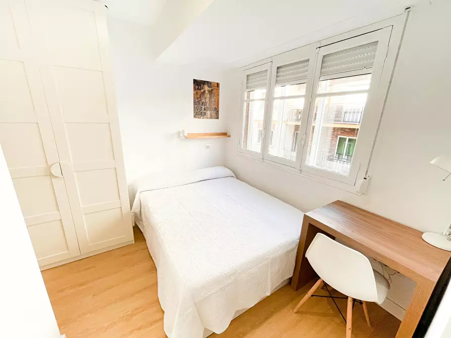 Immagine 2 di Camera in affitto  in Calle Blanca de Silos a Segovia