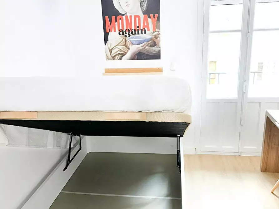 Immagine 3 di Camera in affitto  in Calle Blanca de Silos a Segovia