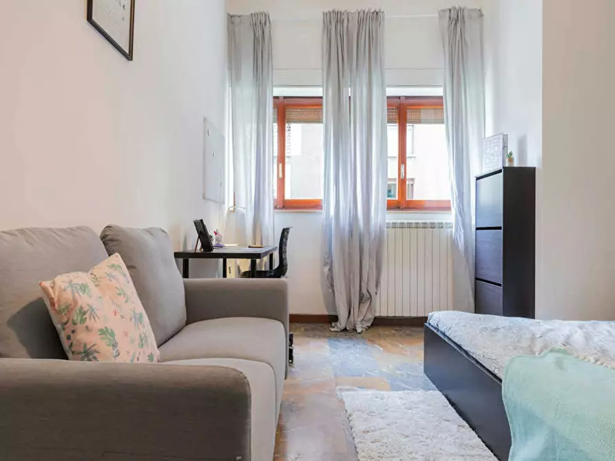 Immagine 2 di Camera in affitto  in Via Francesco de Sanctis a Milano