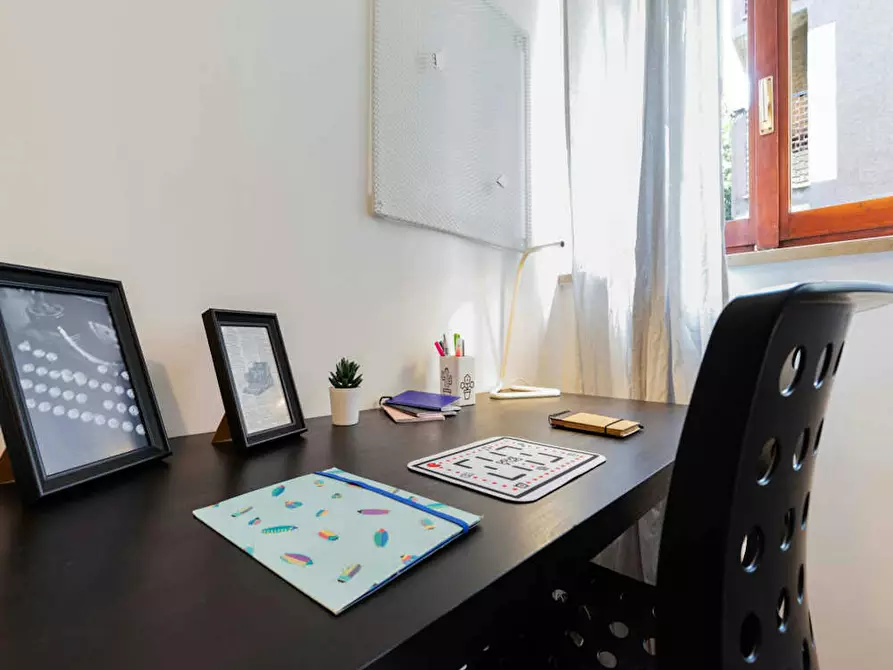 Immagine 8 di Camera in affitto  in Via Francesco de Sanctis a Milano