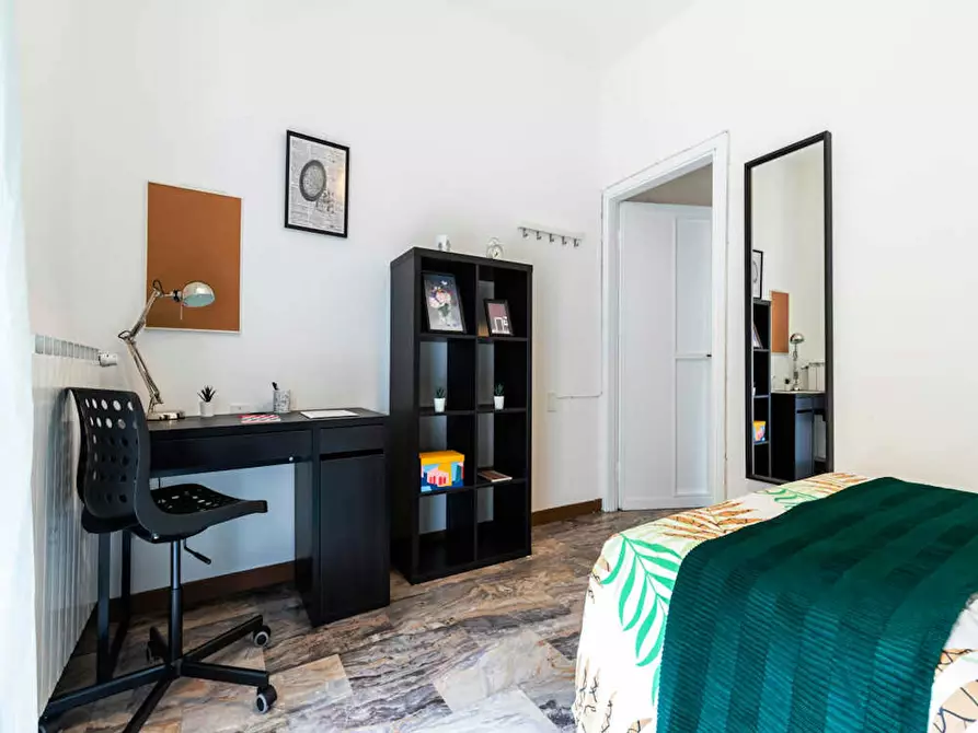 Immagine 4 di Camera in affitto  in Via Francesco de Sanctis a Milano