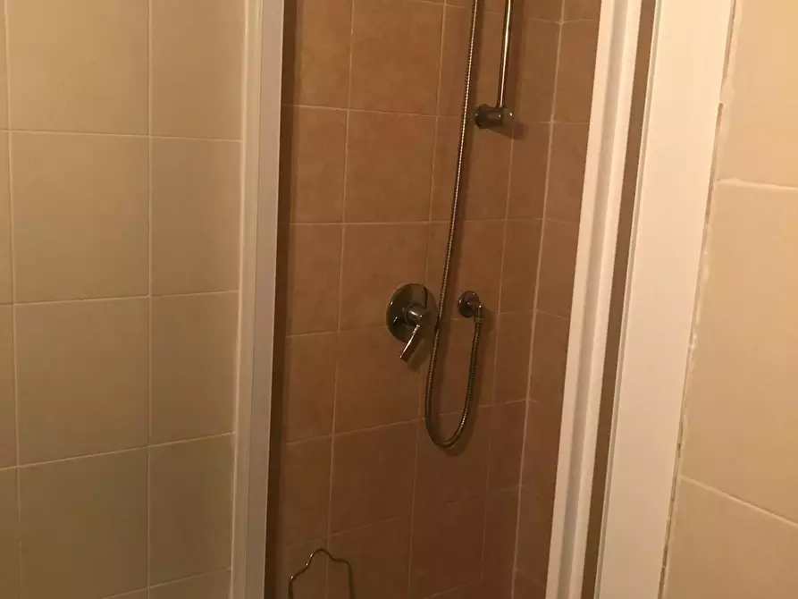 Immagine 7 di Camera in affitto  in Via Merulana a Roma