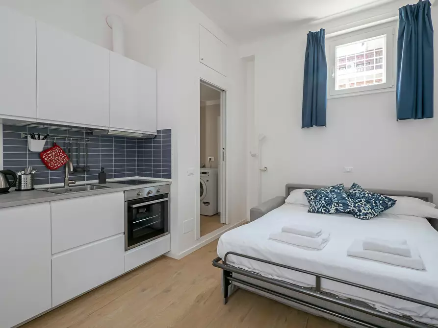 Immagine 8 di Appartamento in affitto  in Via Accademia a Milano