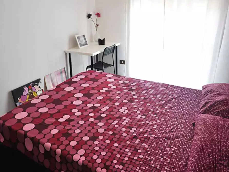 Immagine 4 di Camera in affitto  in Via Carlo Pisacane a Milano