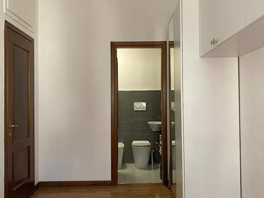 Immagine 8 di Appartamento in affitto  in Via San Giovanni alla Paglia a Milano