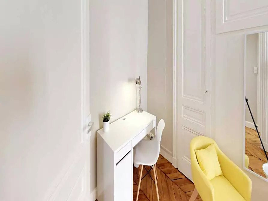 Immagine 4 di Camera in affitto  in Rue Neuve a Lyon