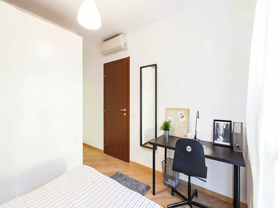 Immagine 6 di Camera in affitto  in Via Privata San Martiniano a Milano