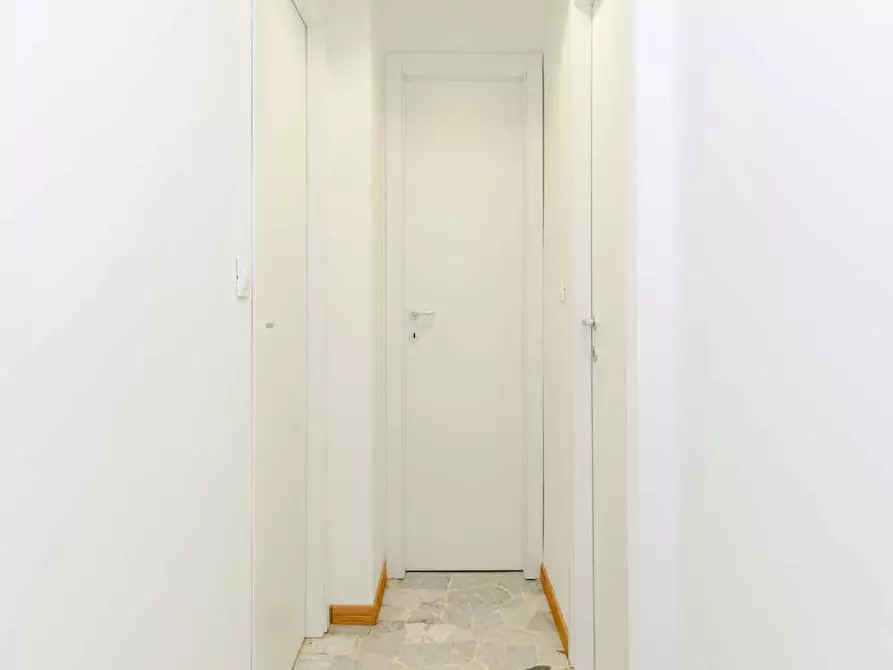 Immagine 10 di Camera in affitto  in Via Salvatore Barzilai a Milano