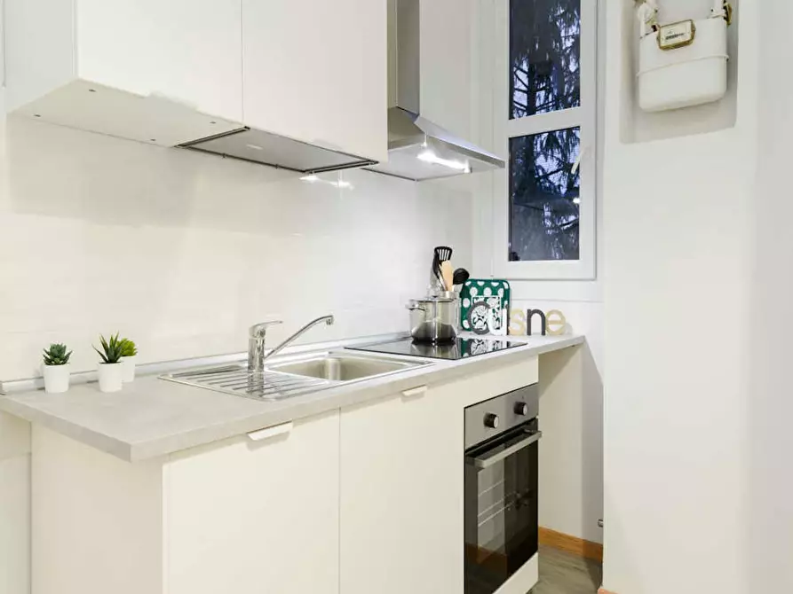 Immagine 10 di Camera in affitto  in Via Salvatore Barzilai a Milano