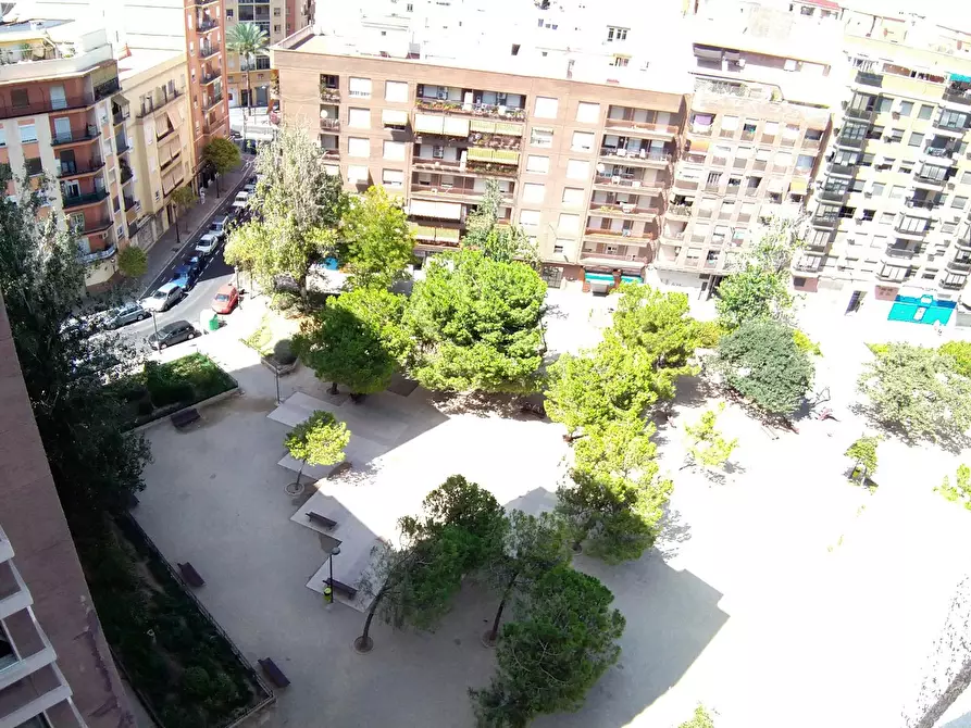 Immagine 3 di Camera in affitto  in Avinguda del Doctor Waksman a Valencia