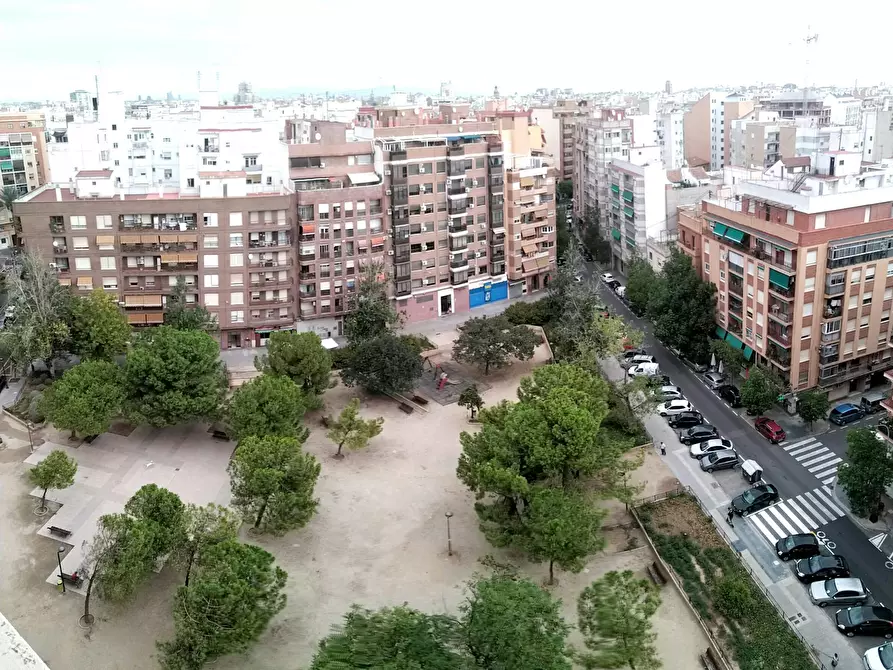 Immagine 3 di Camera in affitto  in Avinguda del Doctor Waksman a Valencia