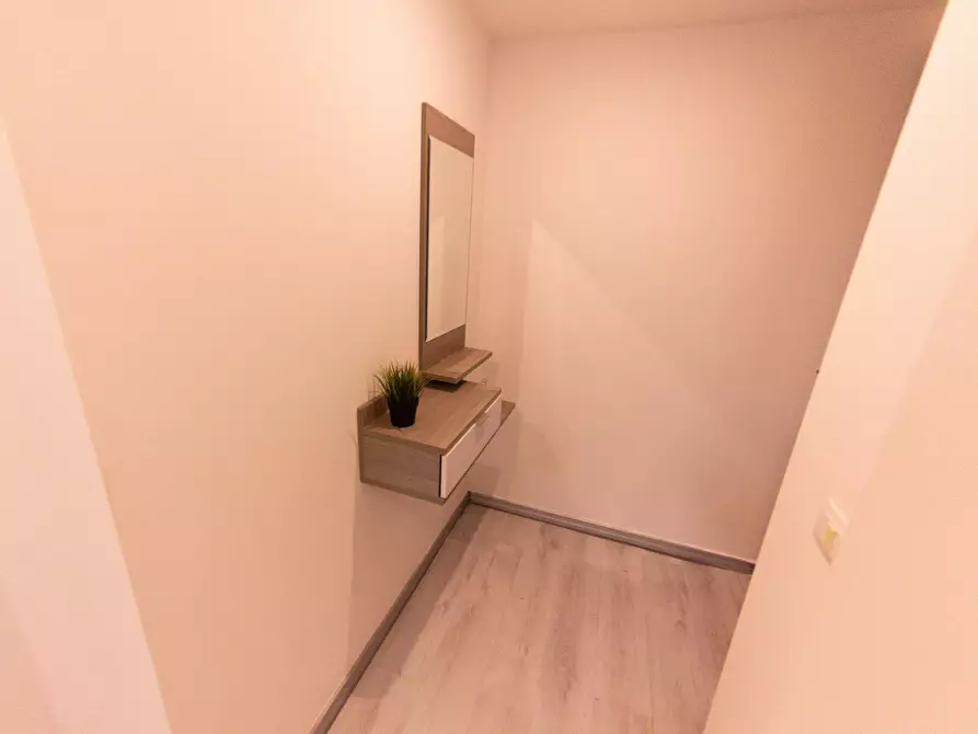 Immagine 10 di Camera in affitto  in Via Claudia a Milano