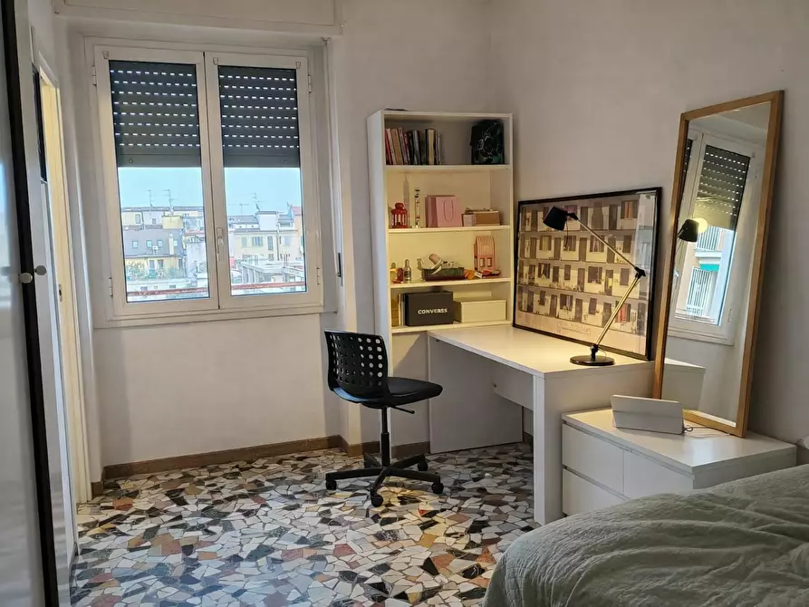Immagine 1 di Camera in affitto  in Via Valtellina a Milano