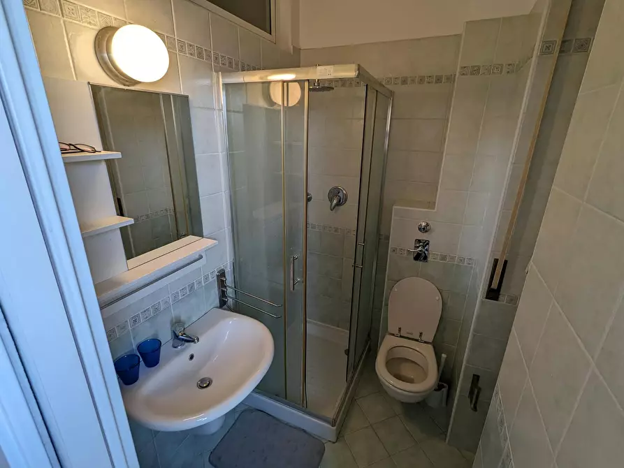 Immagine 4 di Camera in affitto  in Via Valtellina a Milano