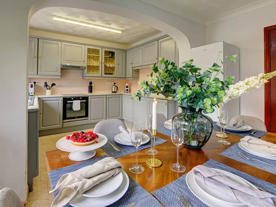 Immagine 4 di Casa indipendente in affitto  in Milton Road a Bedford