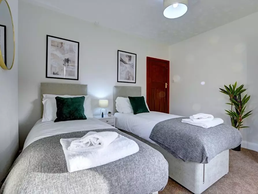 Immagine 8 di Casa indipendente in affitto  in Milton Road a Bedford