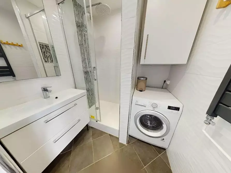 Immagine 10 di Camera in affitto  in Cours Édouard Vaillant a Bordeaux
