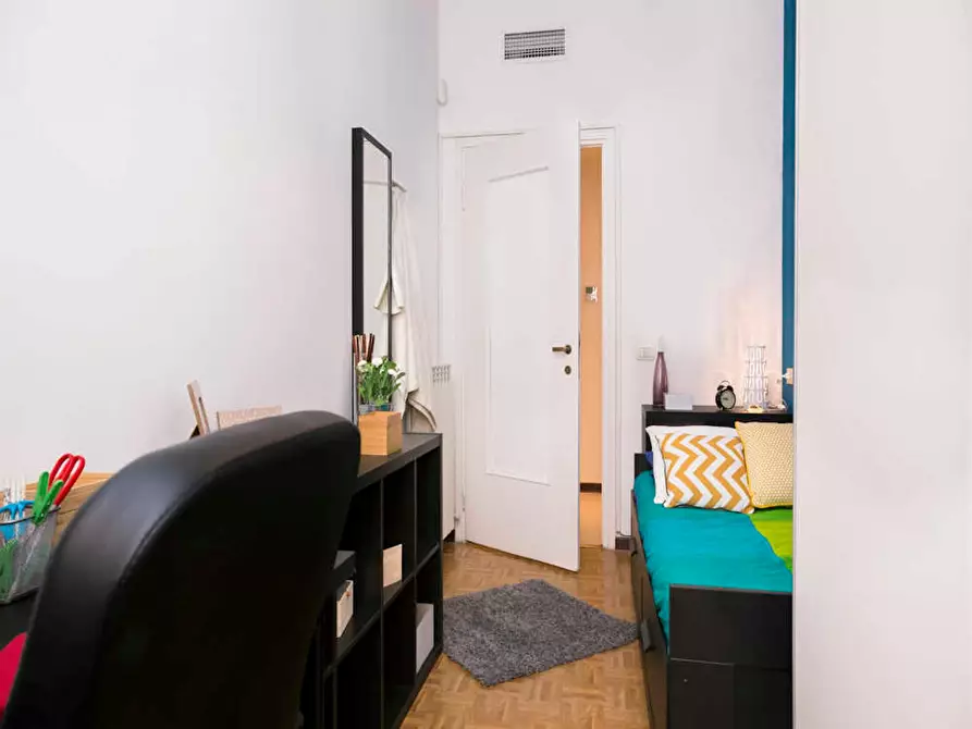 Immagine 5 di Camera in affitto  in Via Caminadella a Milano