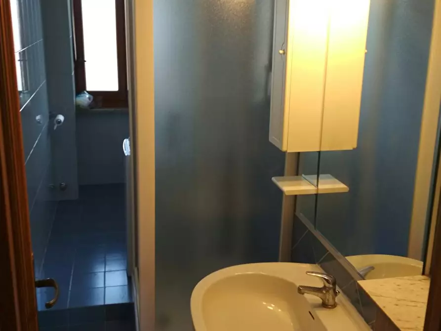 Immagine 7 di Camera condivisa in affitto  in Via Trinità a Torino