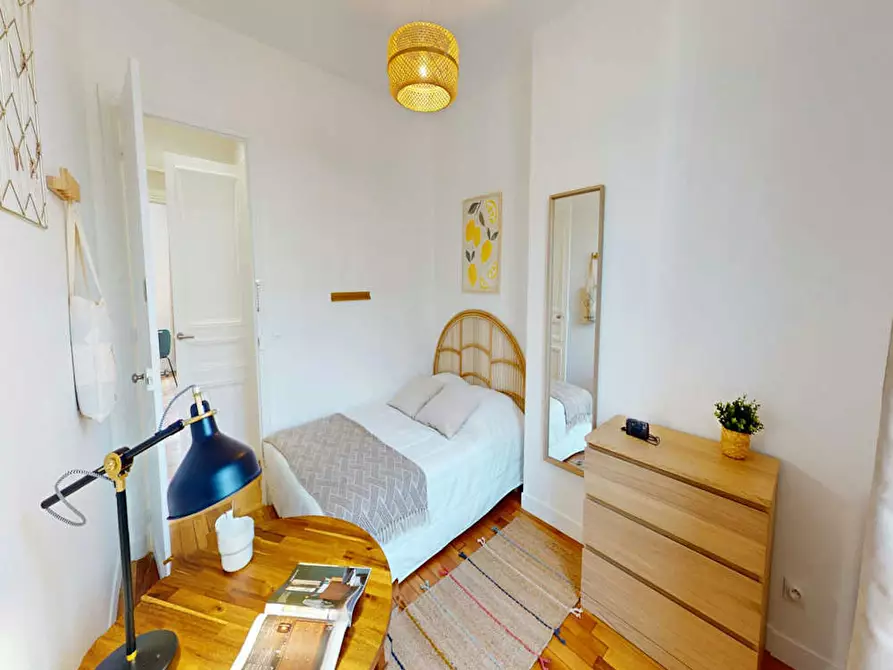 Immagine 2 di Camera in affitto  in Rue Chaligny a Paris