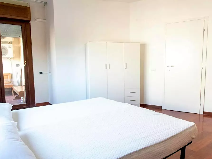 Immagine 4 di Camera in affitto  in Largo Valerio Bacigalupo a Roma