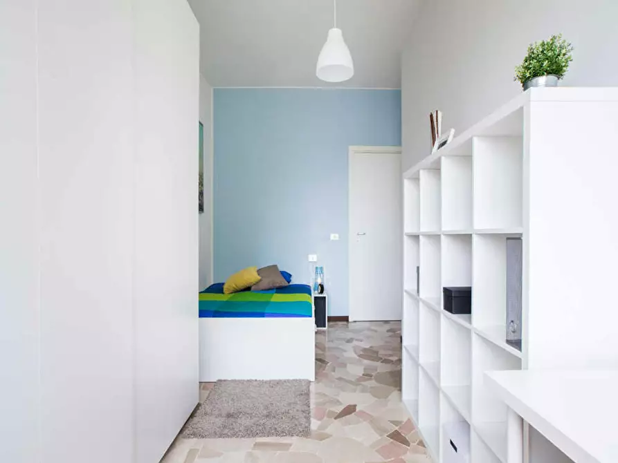 Immagine 3 di Camera in affitto  in Via Raffaello Bertieri a Milano