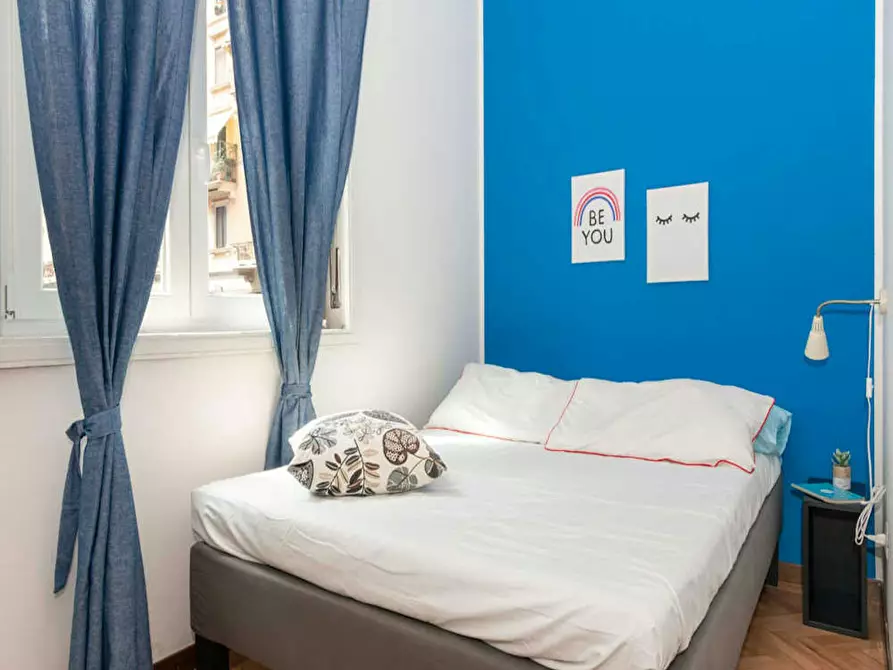 Immagine 2 di Camera in affitto  in Via Macedonio Melloni a Milano