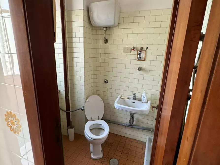 Immagine 6 di Camera in affitto  in Via Adolfo Omodeo a Napoli