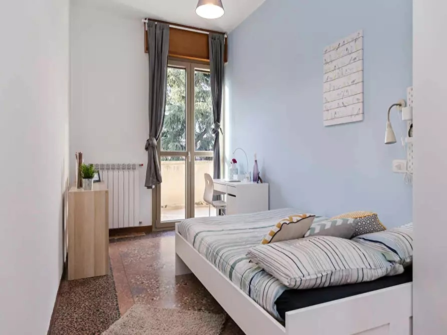 Immagine 2 di Camera in affitto  in Viale Giovanni Vicini a Bologna
