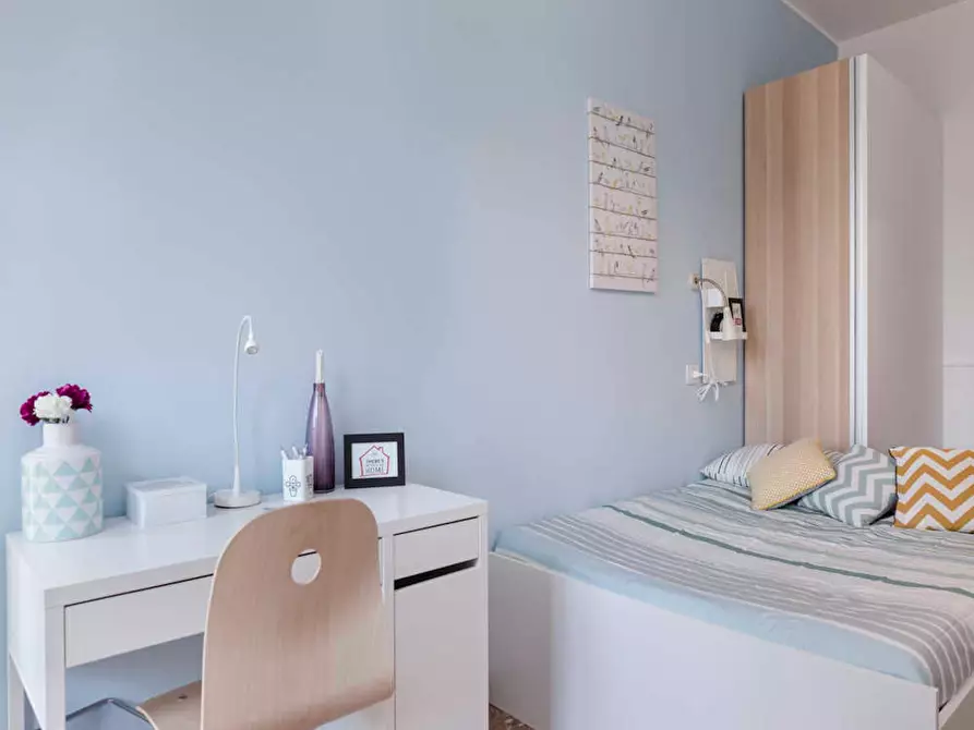 Immagine 1 di Camera in affitto  in Viale Giovanni Vicini a Bologna