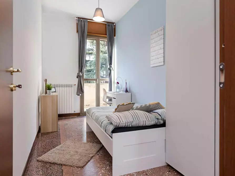 Immagine 3 di Camera in affitto  in Viale Giovanni Vicini a Bologna