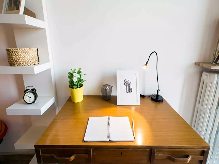 Immagine 5 di Camera in affitto  in Piazza Carlo Stuparich a Milano